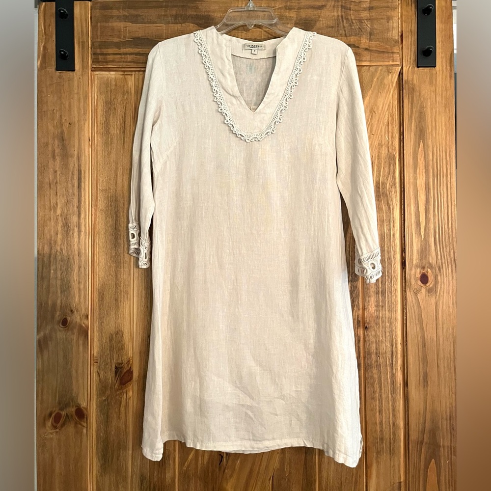 Italian Signora Light Linen Beach Tunic with Lace Trim
